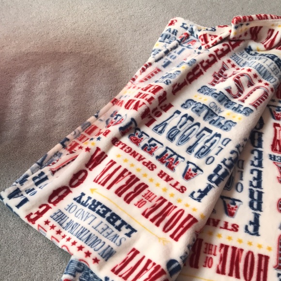 Patriotic Fleece Throw Blanket - Picture 3 of 3